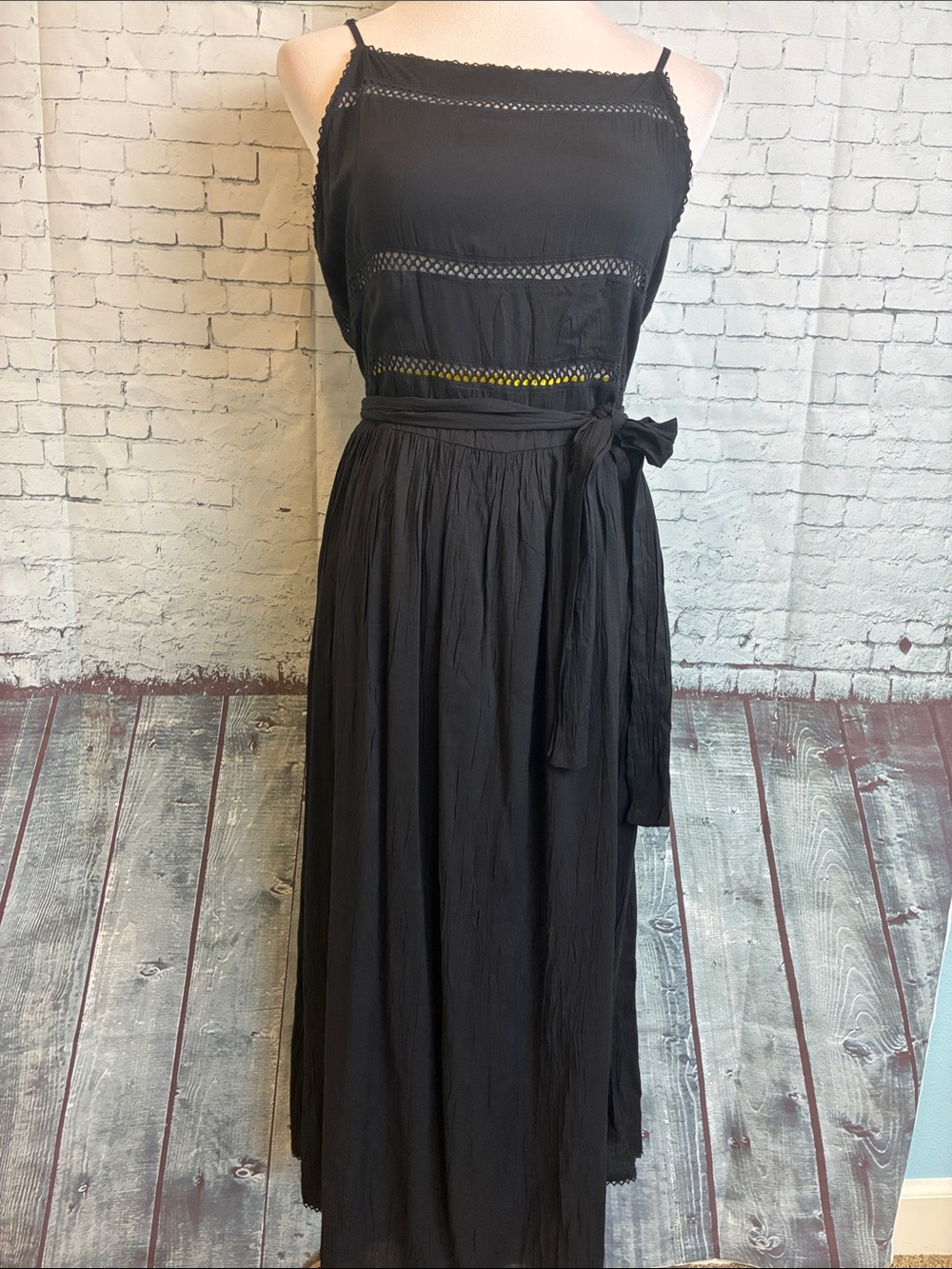 Aritzia Wilfred Black Honoree Belted Midi Dress with Punched Bodice Sz L Beach